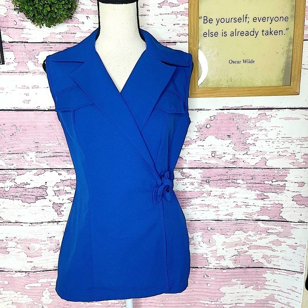 VINTAGE BRIOCHE Blue Sleeveless Belted Top Medium